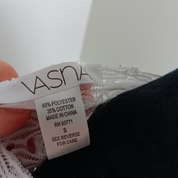 Tie front cover up - Picture 4 of 4